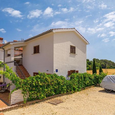 Apartments Pernar ポレッチ エクステリア 写真