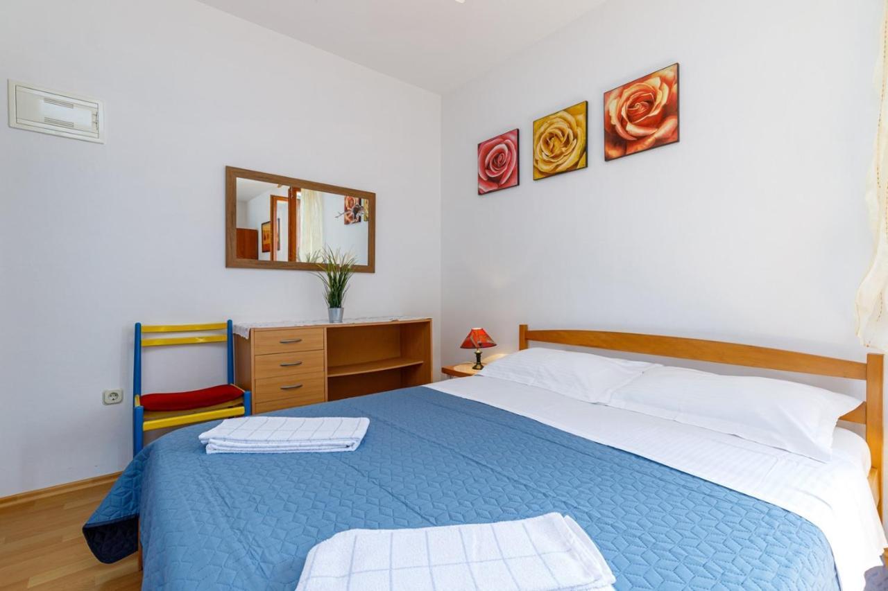 Apartments Pernar ポレッチ エクステリア 写真