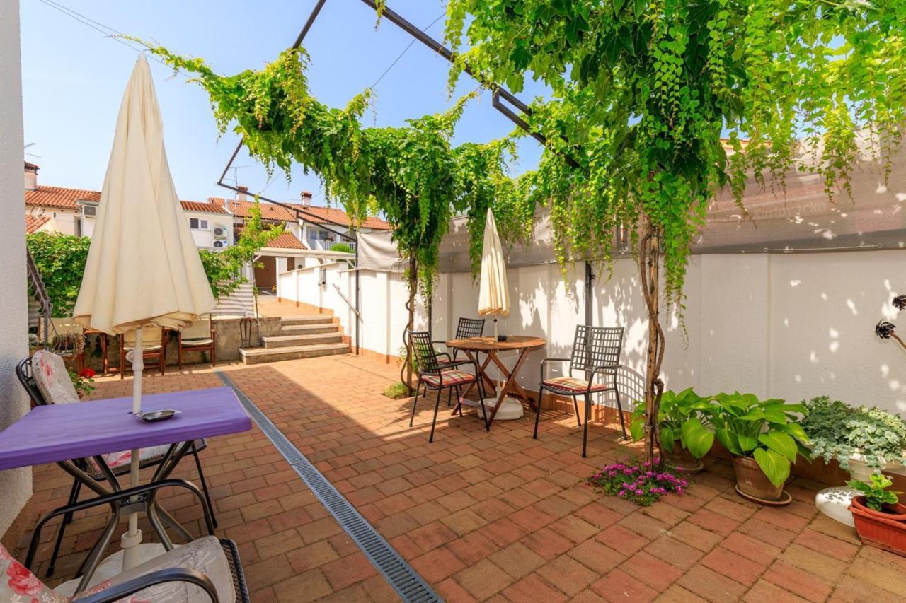 Apartments Pernar ポレッチ エクステリア 写真
