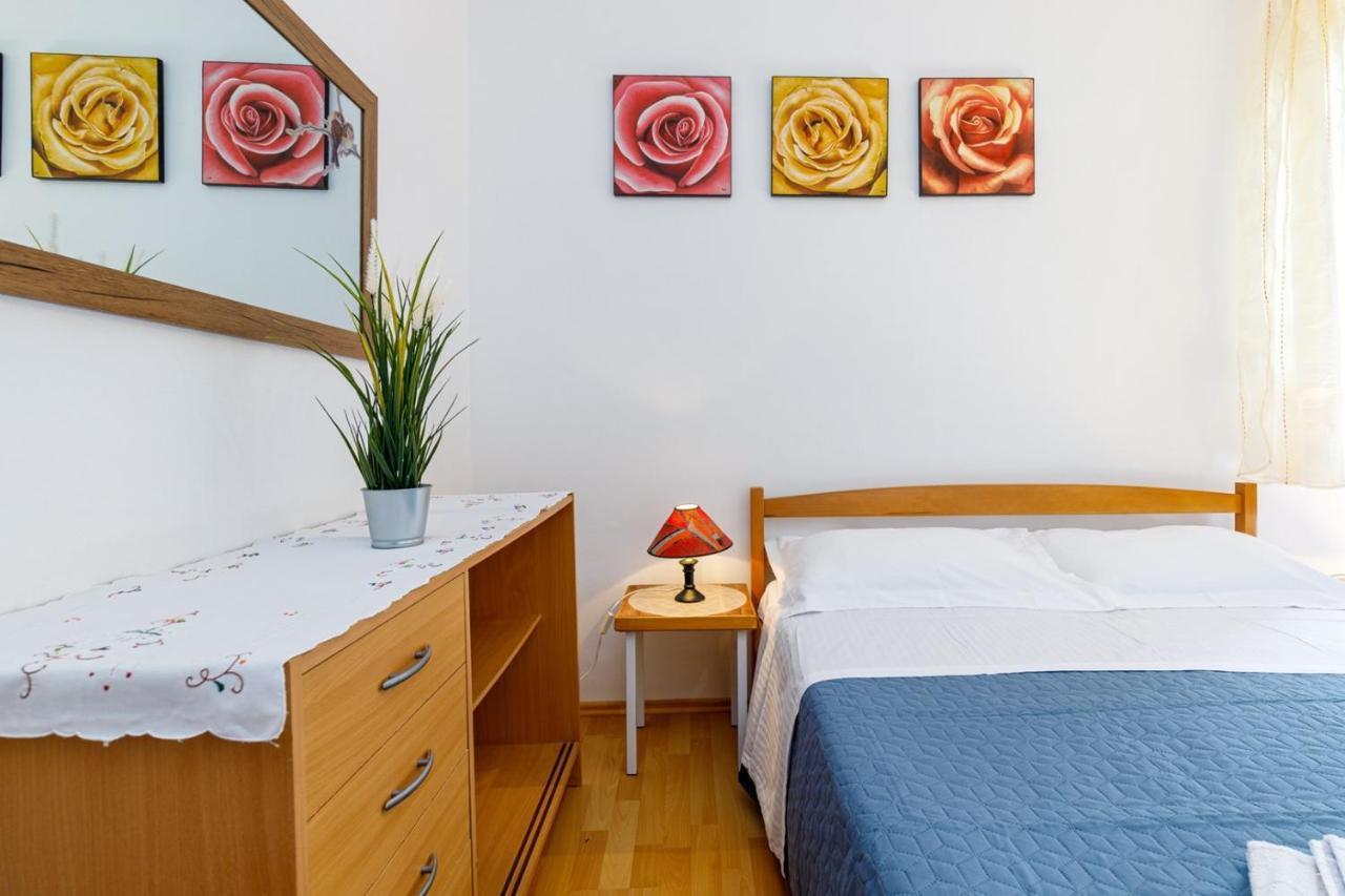 Apartments Pernar ポレッチ エクステリア 写真