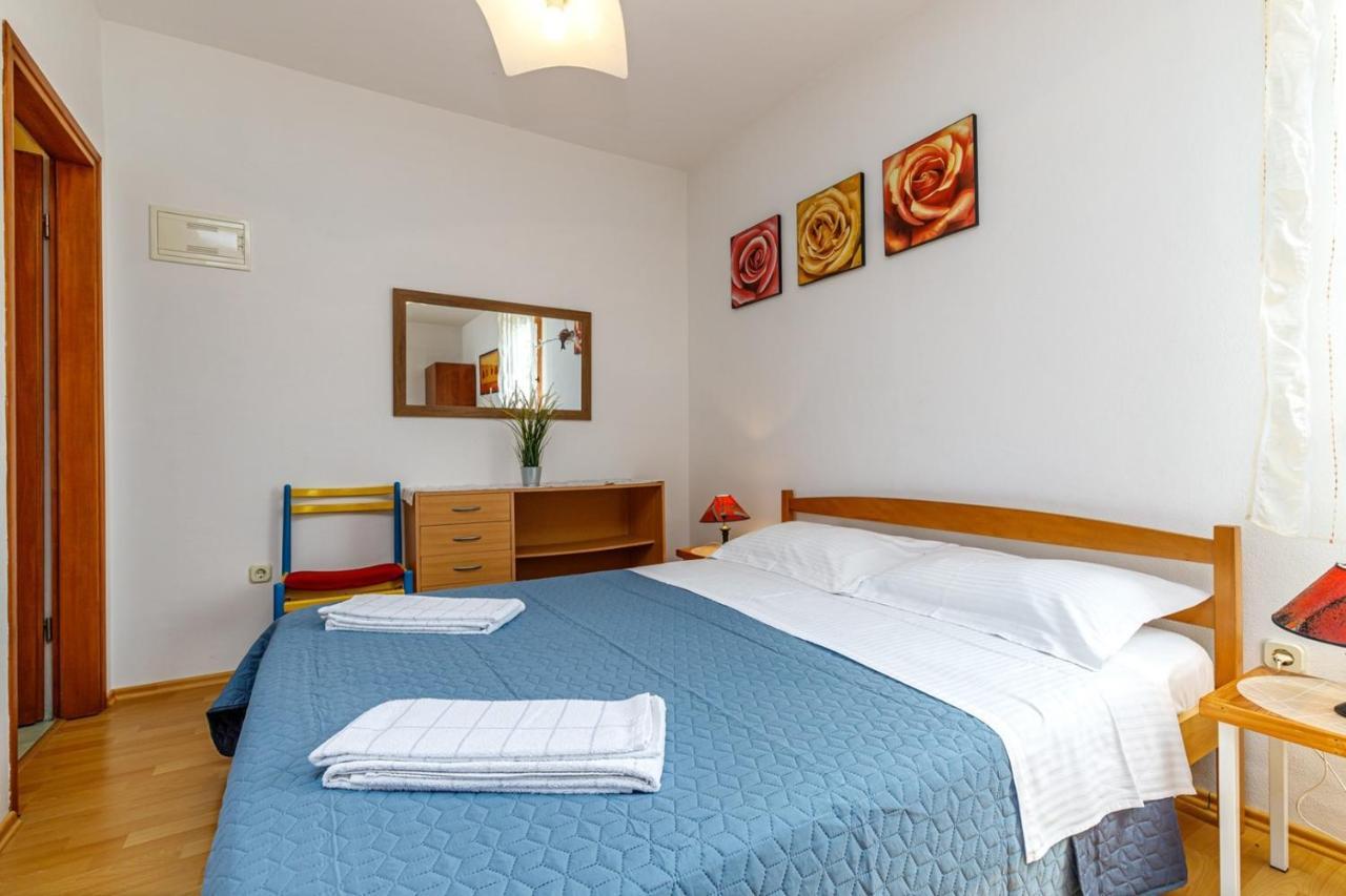 Apartments Pernar ポレッチ エクステリア 写真