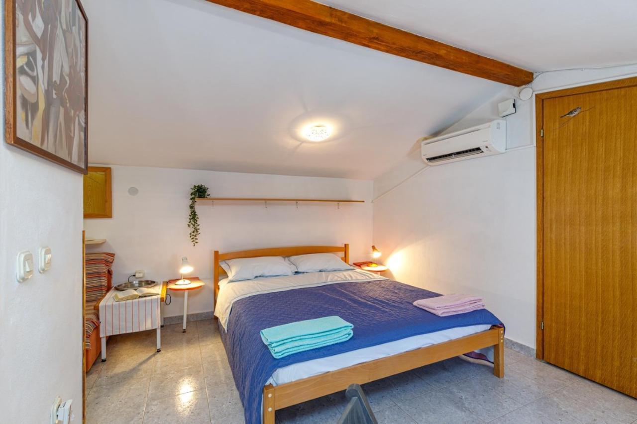 Apartments Pernar ポレッチ エクステリア 写真