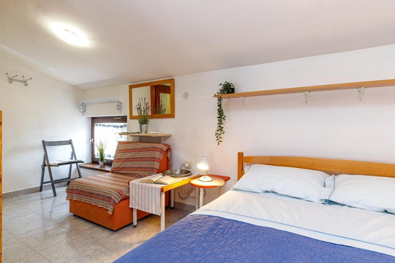 Apartments Pernar ポレッチ エクステリア 写真